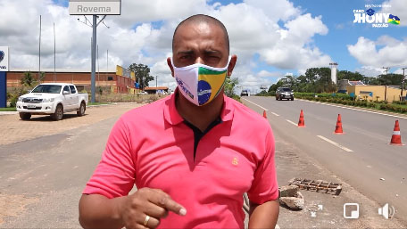 A pedido de Jhony Paixão, Denit recupera bueiro em Ji-Paraná