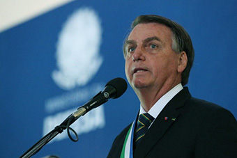 Bolsonaro sugere não disputar eleição em 2022