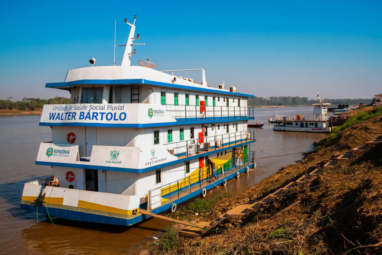 ‘Barco Saúde’ inicia viagem pelo rio Madeira para levar 2ª dose da vacina contra a Covid em RO