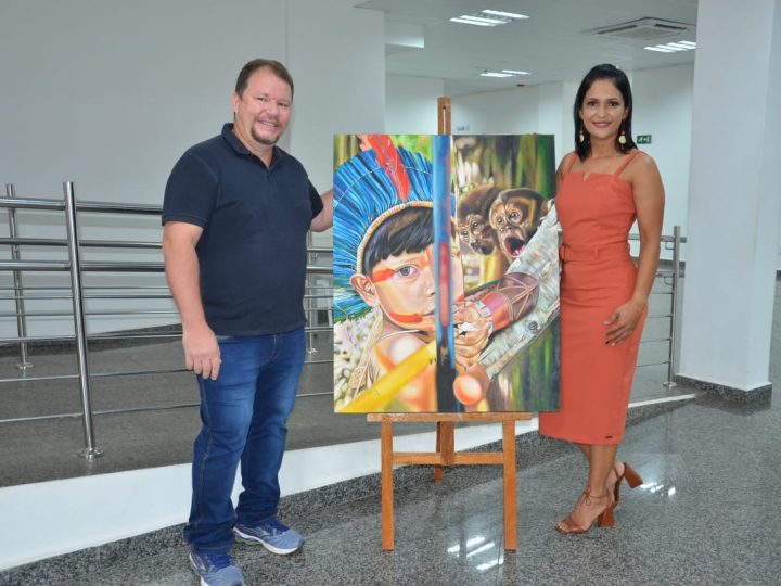 Artista de Nova Mamoré expõe telas na Assembleia Legislativa, a convite do deputado Dr. Neidson