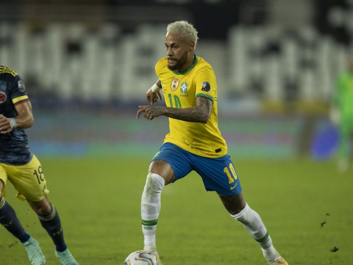 Neymar sente coxa esquerda durante treino e não enfrenta Argentina