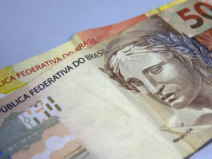 Caixa inicia pagamento do Auxílio Brasil