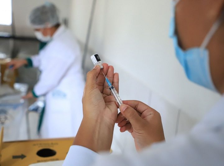 Vacinação contra a covid-19 em Porto Velho ocorre em 18 unidades de saúde até a próxima quinta-feira (30)