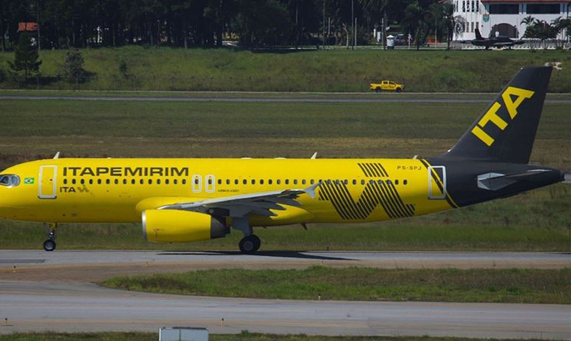 Governo dá 24 horas para Itapemirim explicar suspensão de voos