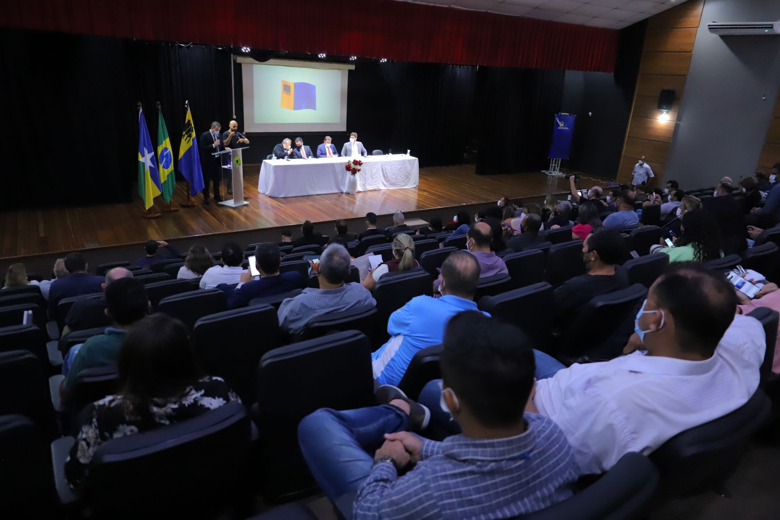 Porto Velho: Audiência pública discute fornecimento de água e esgoto para o município
