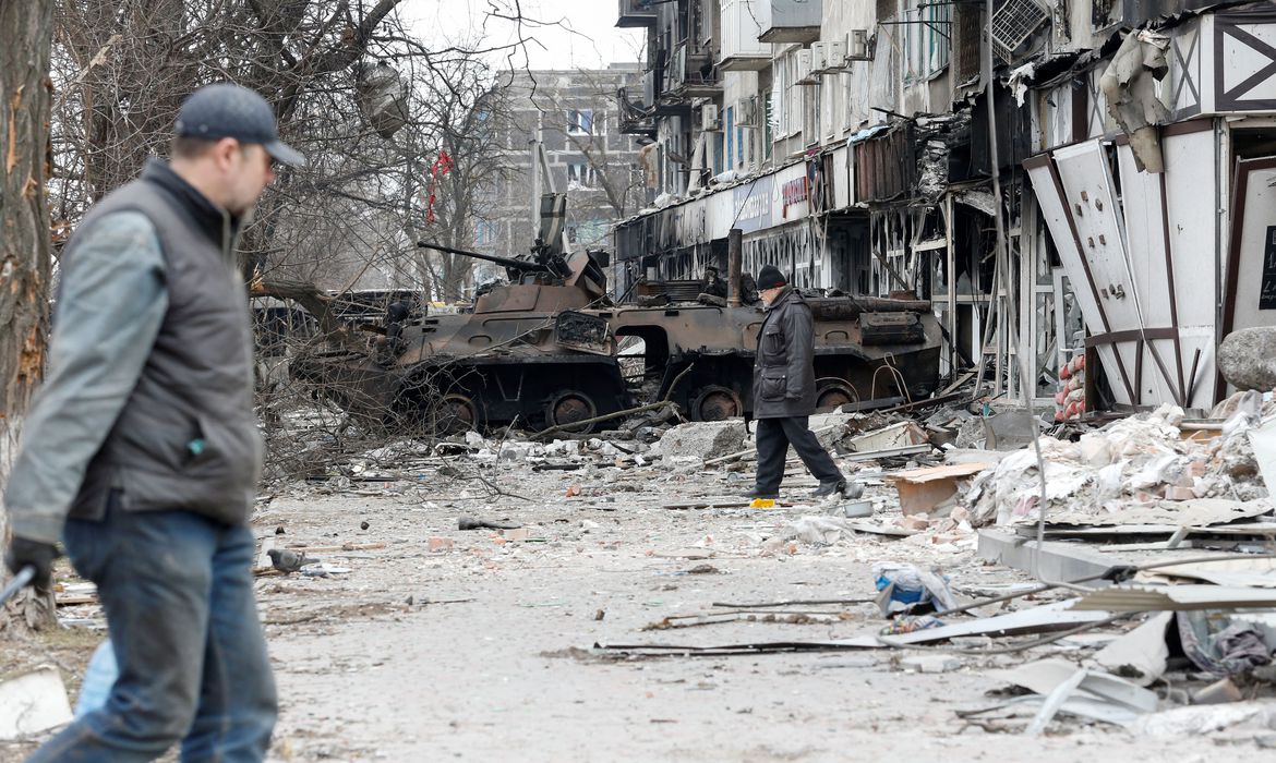 Rússia diz que todas as áreas urbanas de Mariupol estão tomadas