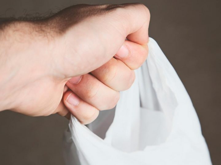 Cerejeiras: Por sugestão do MP, município proíbe sacolas plásticas em estabelecimentos comerciais