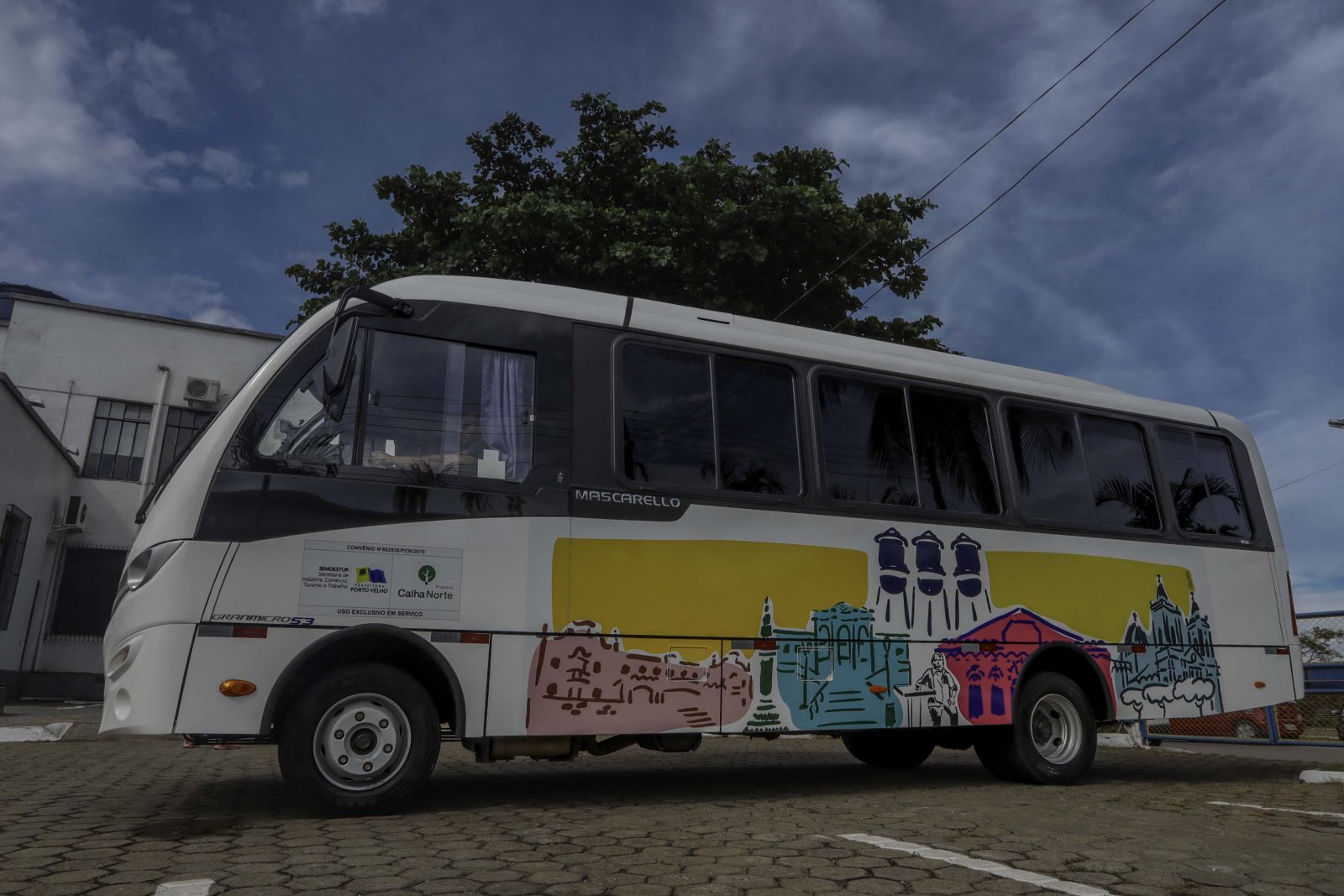 Porto Velho: Município passa a contar com micro-ônibus para atender o setor turístico