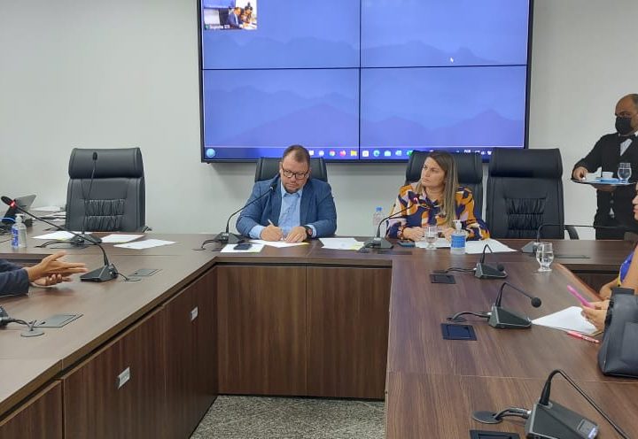 Dr. Neidson pede celeridade nos processos de liberação de recursos para a realização do Flor do Maracujá 2022