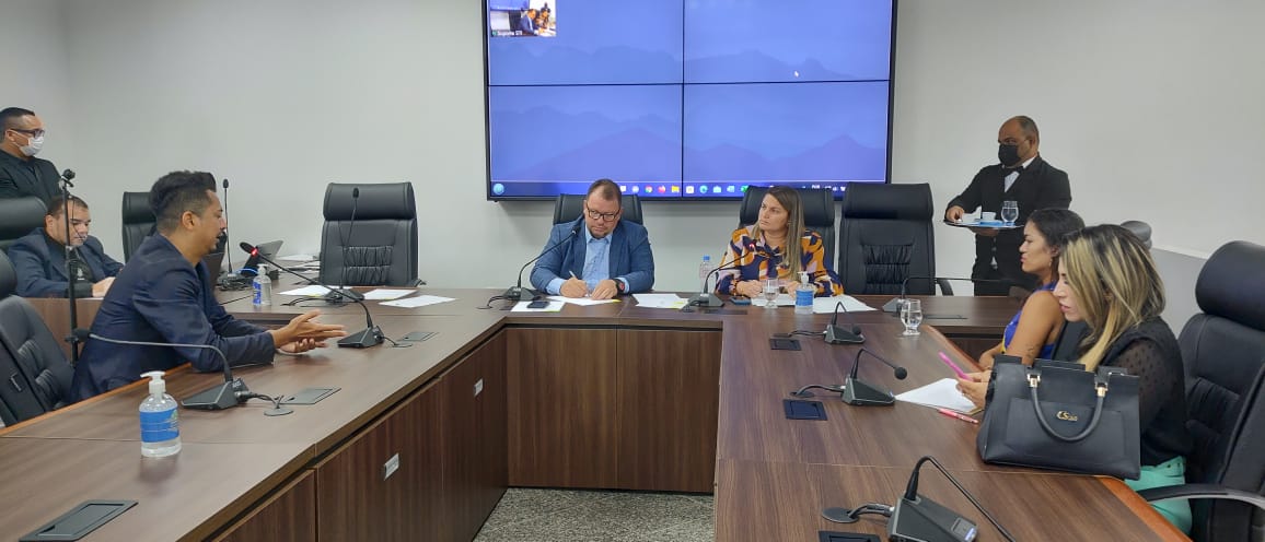 Dr. Neidson pede celeridade nos processos de liberação de recursos para a realização do Flor do Maracujá 2022