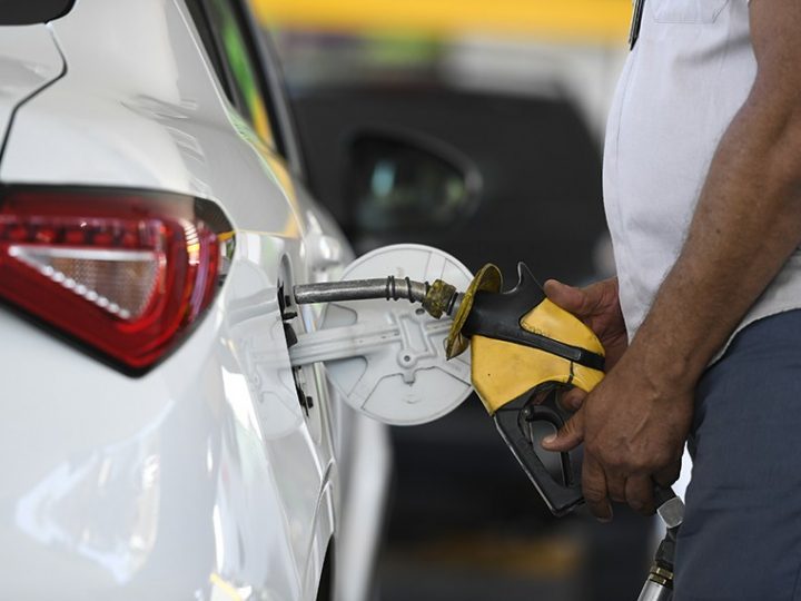 Preço de combustíveis foi desafio do Senado no primeiro semestre