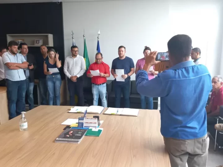 Presidente da Câmara de Vereadores toma posse como prefeito de Vilhena, RO