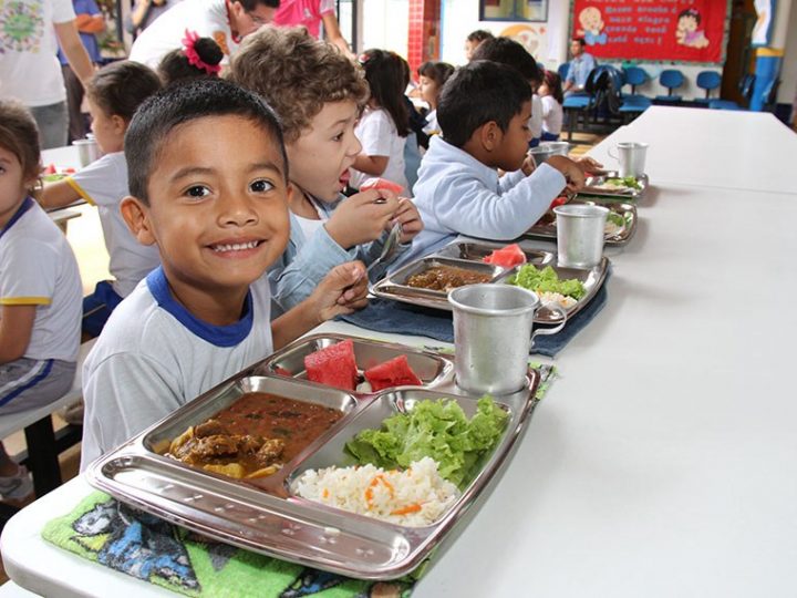Aluno de escola pública poderá ter segunda refeição garantida