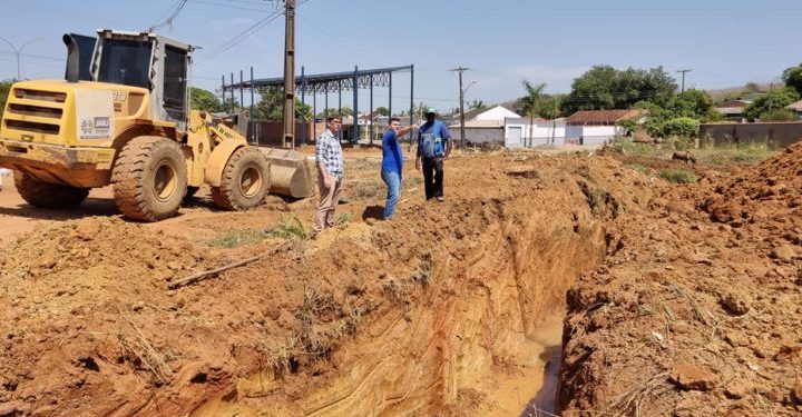 Jaru: Prefeitura investe mais de meio milhão de reais em drenagem urbana