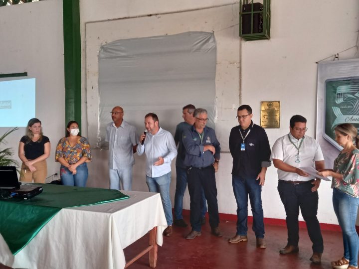 Porto Velho: Prefeitura apresenta projeto para fortalecer a produção de leite 