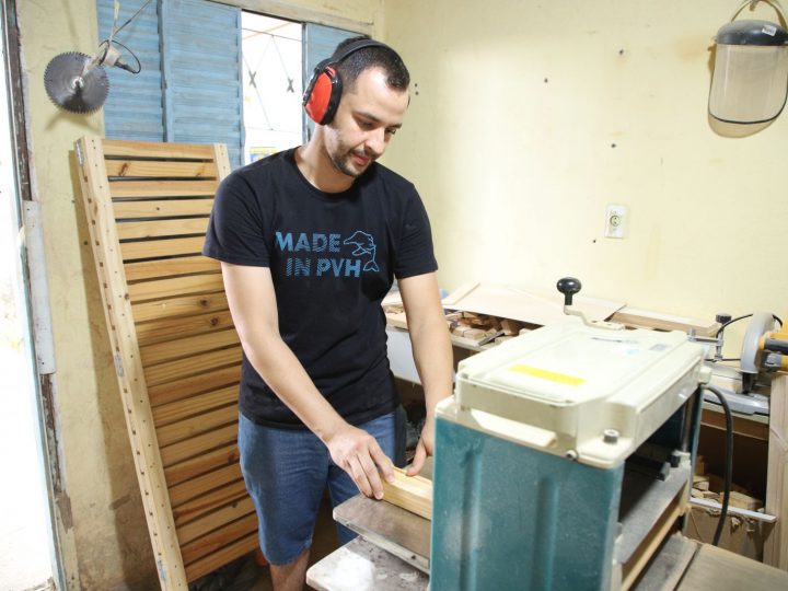 Porto Velho: Ajudante de loja transforma hobby em principal fonte de renda para sustentar a família