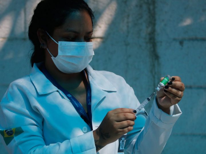 Piso da enfermagem: entidades apontam risco de hospitais demitirem