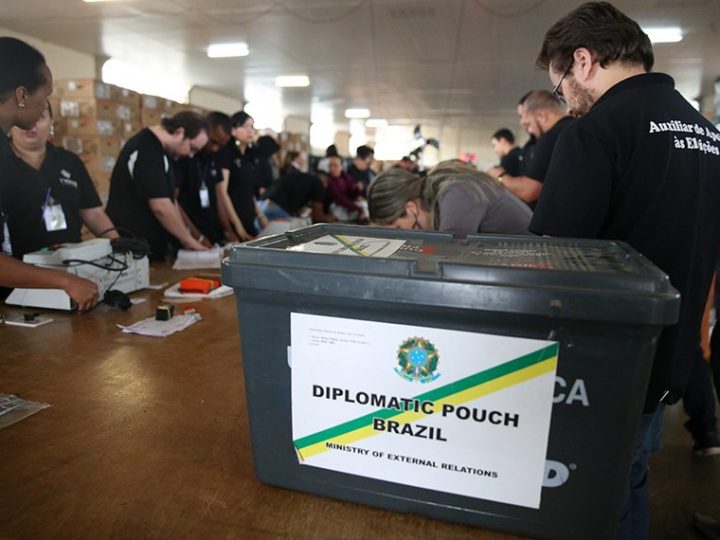 Brasil tem número recorde de eleitores no exterior