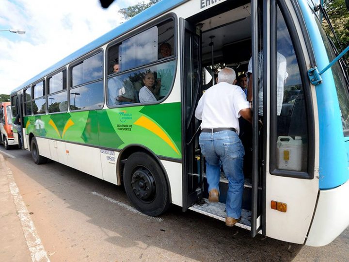 Prorrogada MP que libera crédito para locomoção de idosos em transporte público