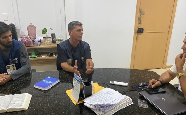 Rolim de Moura: Prefeito Aldo Júlio recebe equipe do IBGE que faz recenseamento