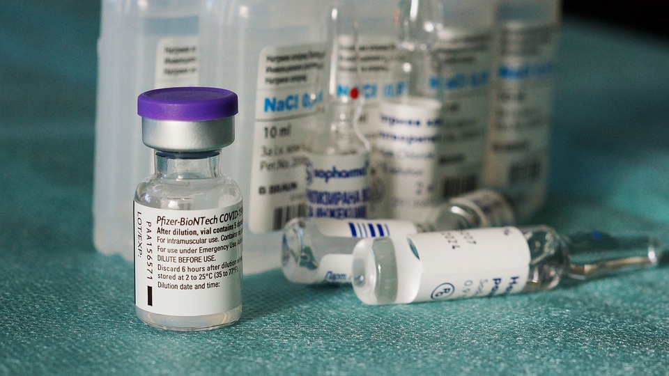 Saúde compra mais 50 milhões de vacinas contra covid-19 da Pfizer