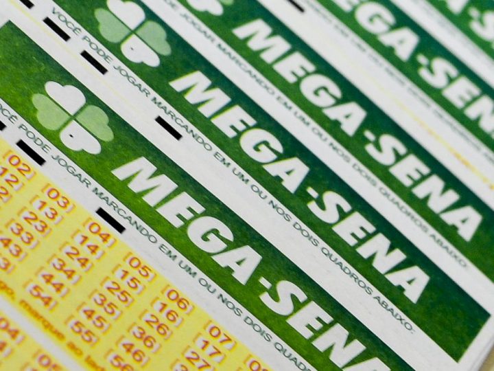 Nenhum apostador acerta Mega-Sena e prêmio acumula em R$ 135 milhões