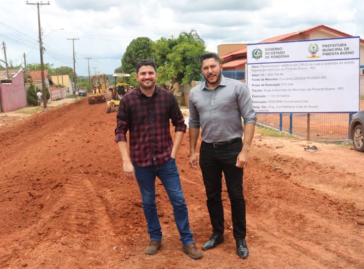 Jean Mendonça fiscaliza obras de pavimentação asfáltica no distrito Itaporanga e agradece Governo do Estado