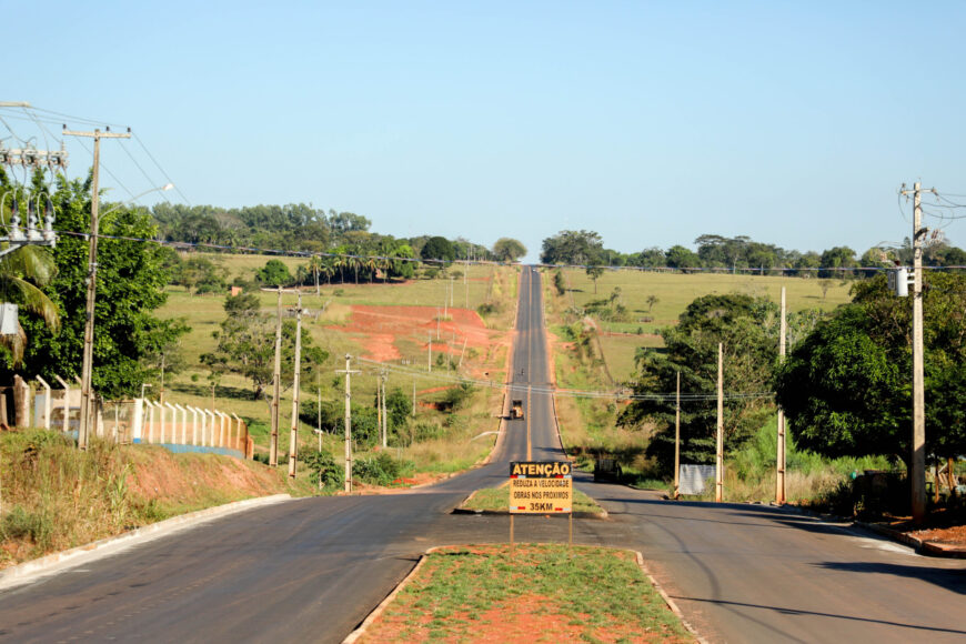 Corumbiara : Avanço no asfaltamento da TransRondônia e assinatura da ordem de serviço marcam Governo Itinerante