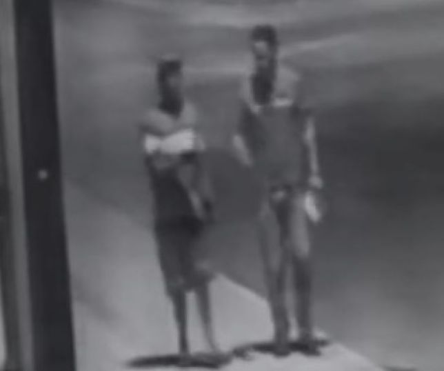 Vídeo mostra momento em que homem é executado a golpes de facão