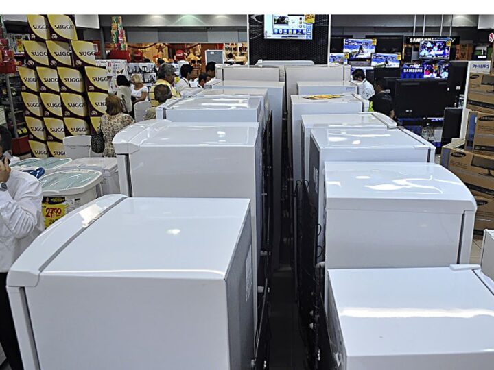Programa de eficiência energética promove troca de geladeiras